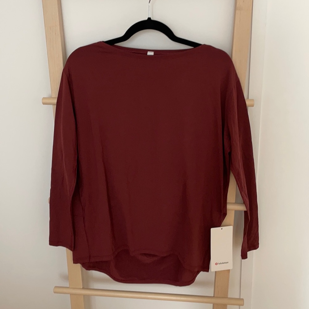 Lululemon Back in Action long sleeve